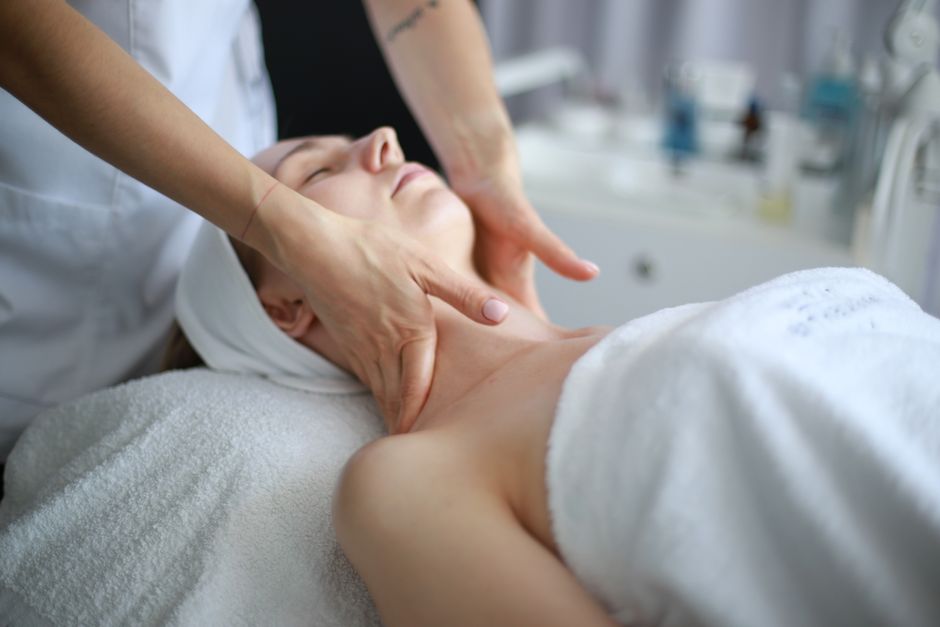 Focused neck and shoulder massage